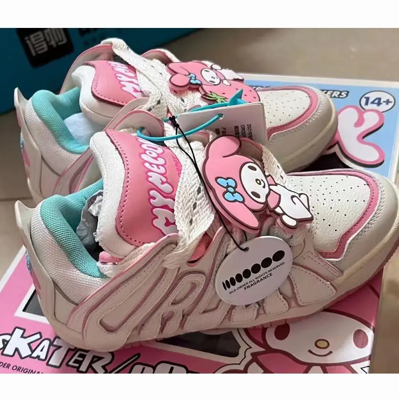 Cosplay Anime Hello Kitty Women\'s Sneakers Cute Cartoon Students Ligh-top Skateboarding Shoes Retro Thick Bottom Couple Shoes