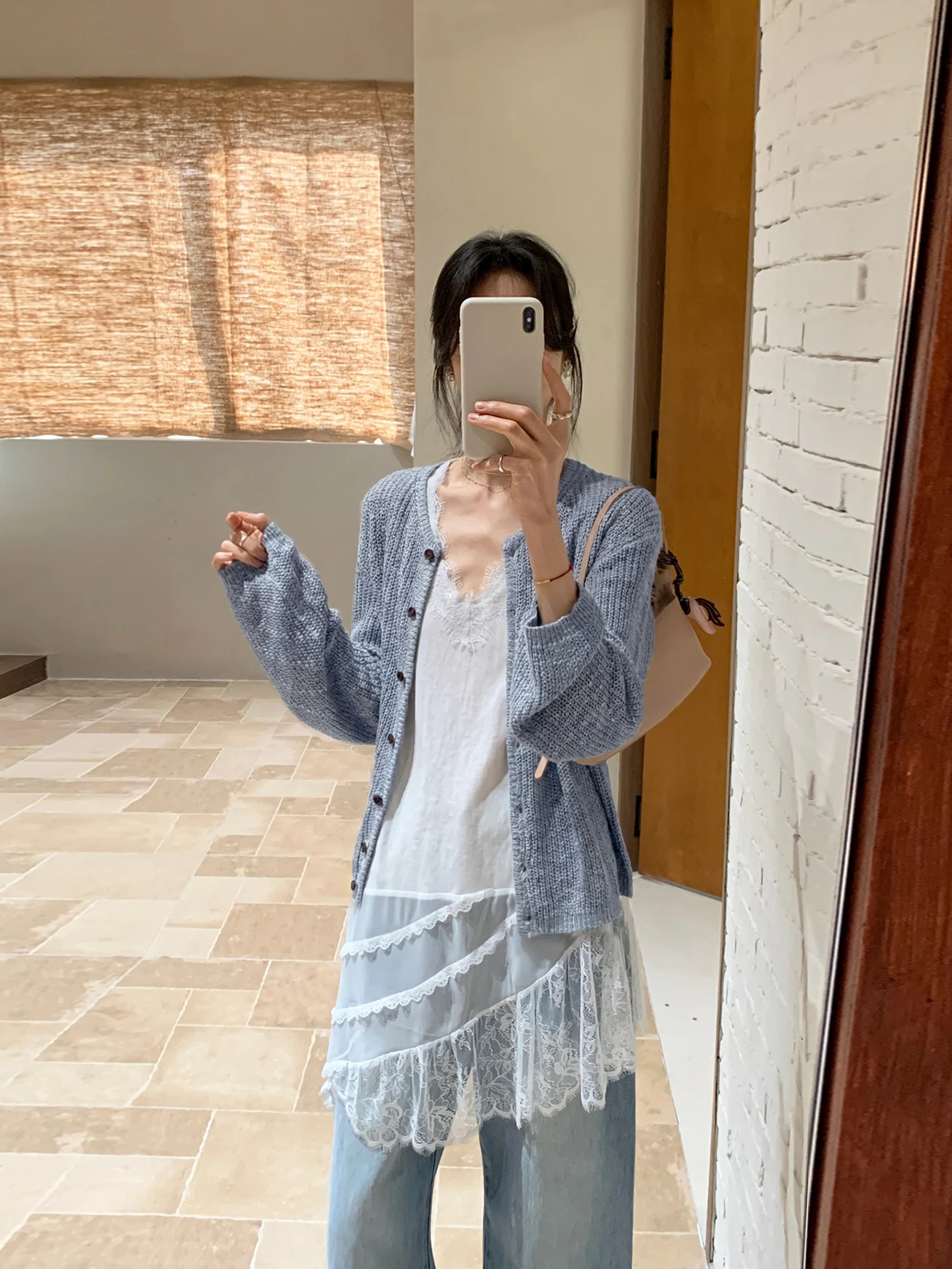 

Синий вязаный кардиган с круглым вырезом на одной пуговице, женский, весенний, новый, ультрамягкий, тонкий, из жемчужного хлопка, приятный на ощупь, с эффектом второй кожи