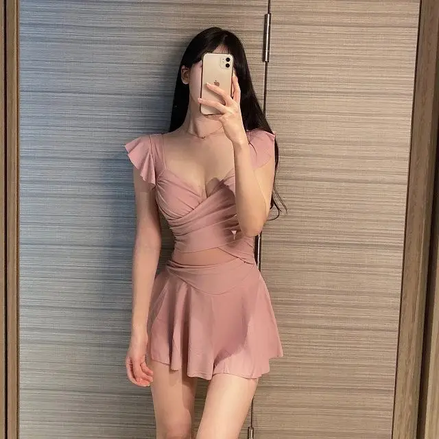 

Women's One-Piece Swimsuit 2024 New Sle Lace Pure Desire Slimming Tummy Covering Steel Strap Small Chest Gathered Holiday S...