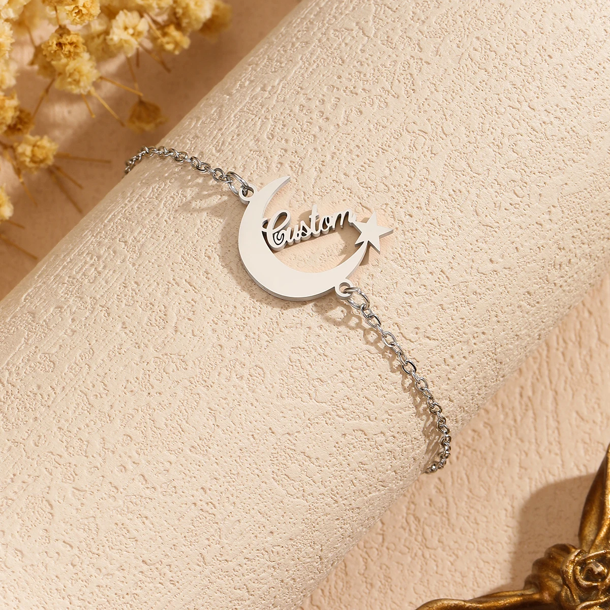 

Customized Name Stainless Steel Skeleton Moon Decorative Nameplate Bracelet Jewelry Women's Gift