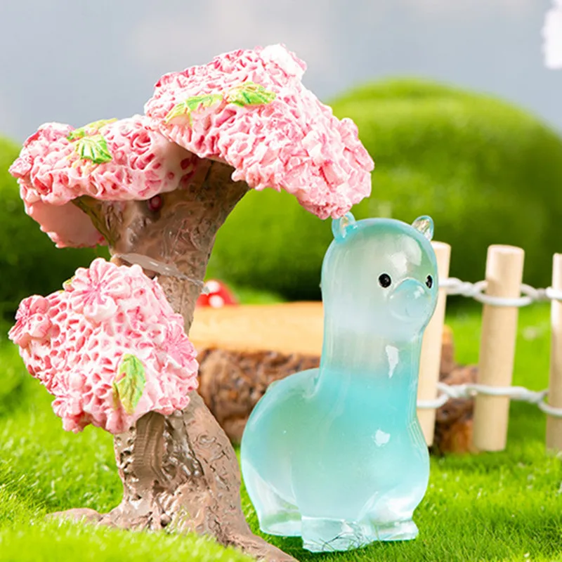 2PCS Mini Alpacas Glow At Dark Fairy Garden Decoration Luminous Alpaca Figurines Miniature Desk Ornaments Kawaii Home Decor