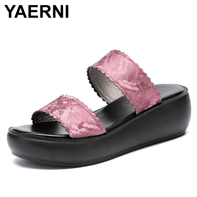 

Женские летние шлепанцы YAERNI, натуральная кожа, танкетка, каблук, платформа, летние Тапочки