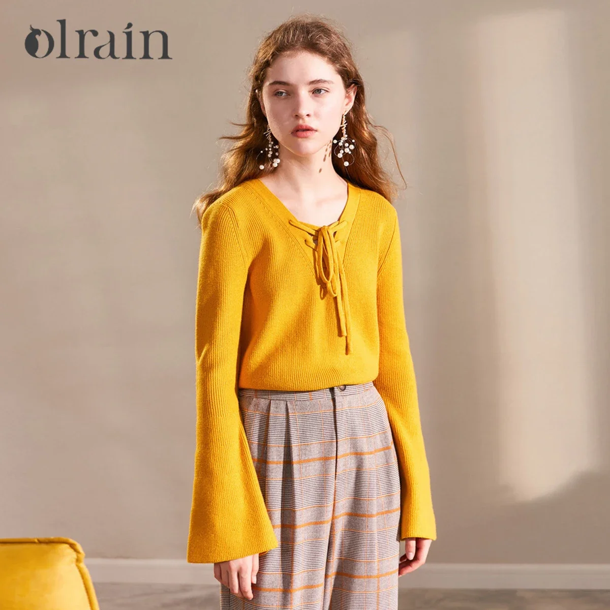 OLrain Ginger Yellow Knit Pullovers for Women 2025 Autumn New Commute Lace Up V Neck Flare Sleeve Tops Female Clothing 9QZB23111