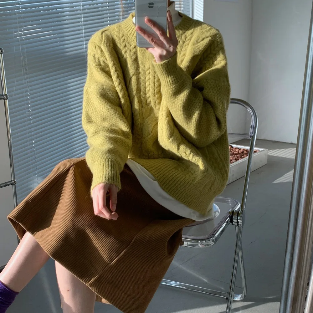 Korean Avocado Green Thickened Round Neck Sweater Female Loose Versatile Fall And Winter Soft Twisted Pullover Knit Sweater