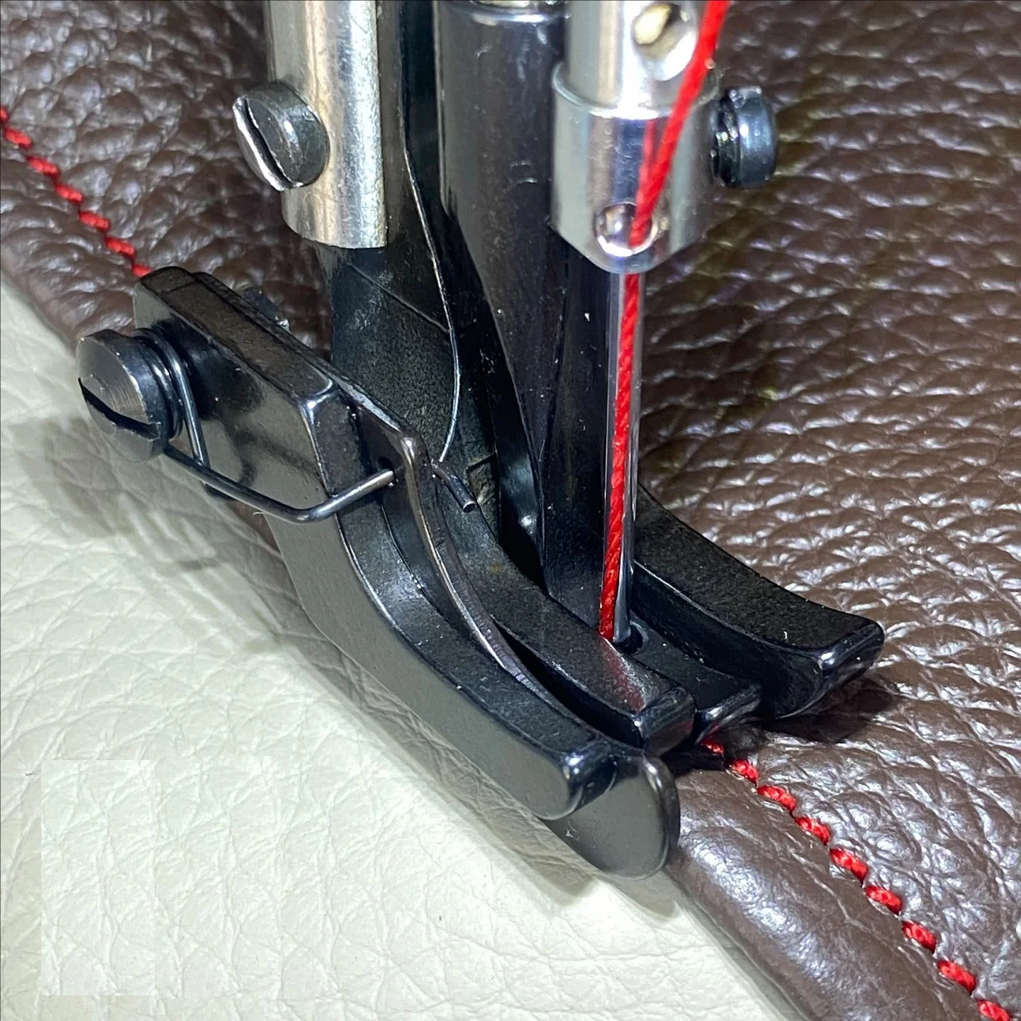 

#S585R/S585L WALKING FOOT RIGHT/LETF EDGE GUIDE Presser Foot for DU Sewing Machines 8B 341 JUKI+ SINGER BROTHER SEWING MACHINE