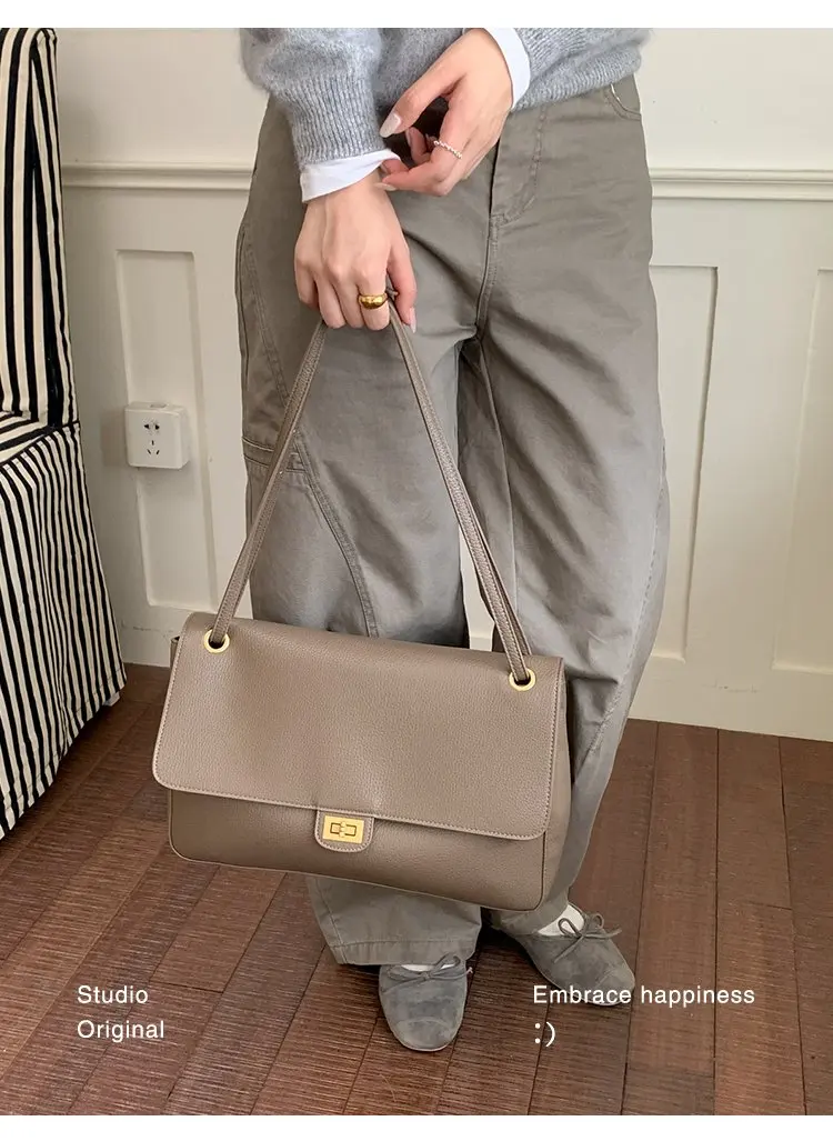 Bolso tipo cubo para mujer, diseño vertical de un solo asa, tapa abatible ancha, diseño sencillo y elegante, adecuado para adultos de 20 a 60 años.