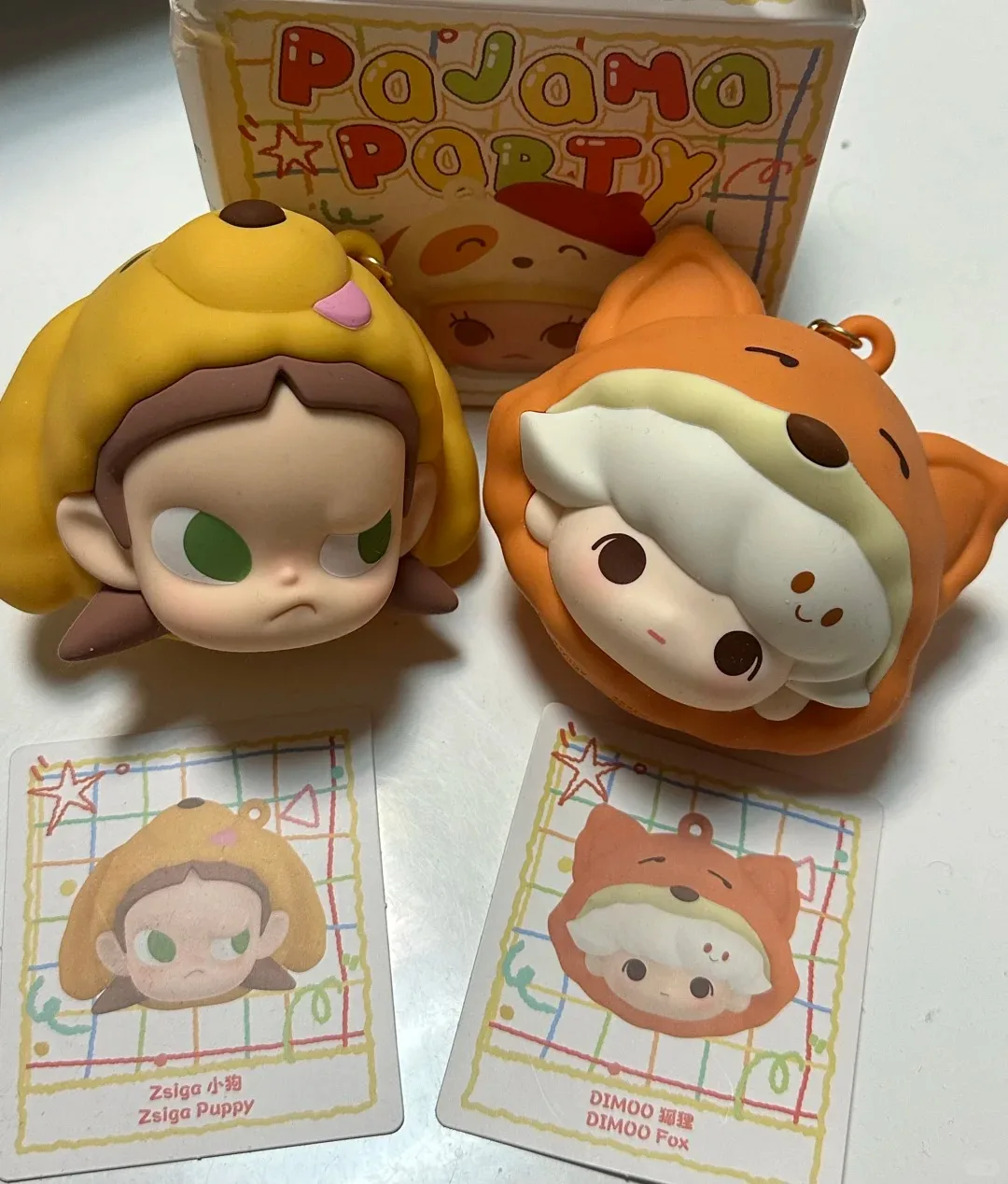 

POPMART Bubble Cute Pajama Party Series Earphone Case Blind Box Cute and Interesting Toy Surprise Collection Birthday Gift