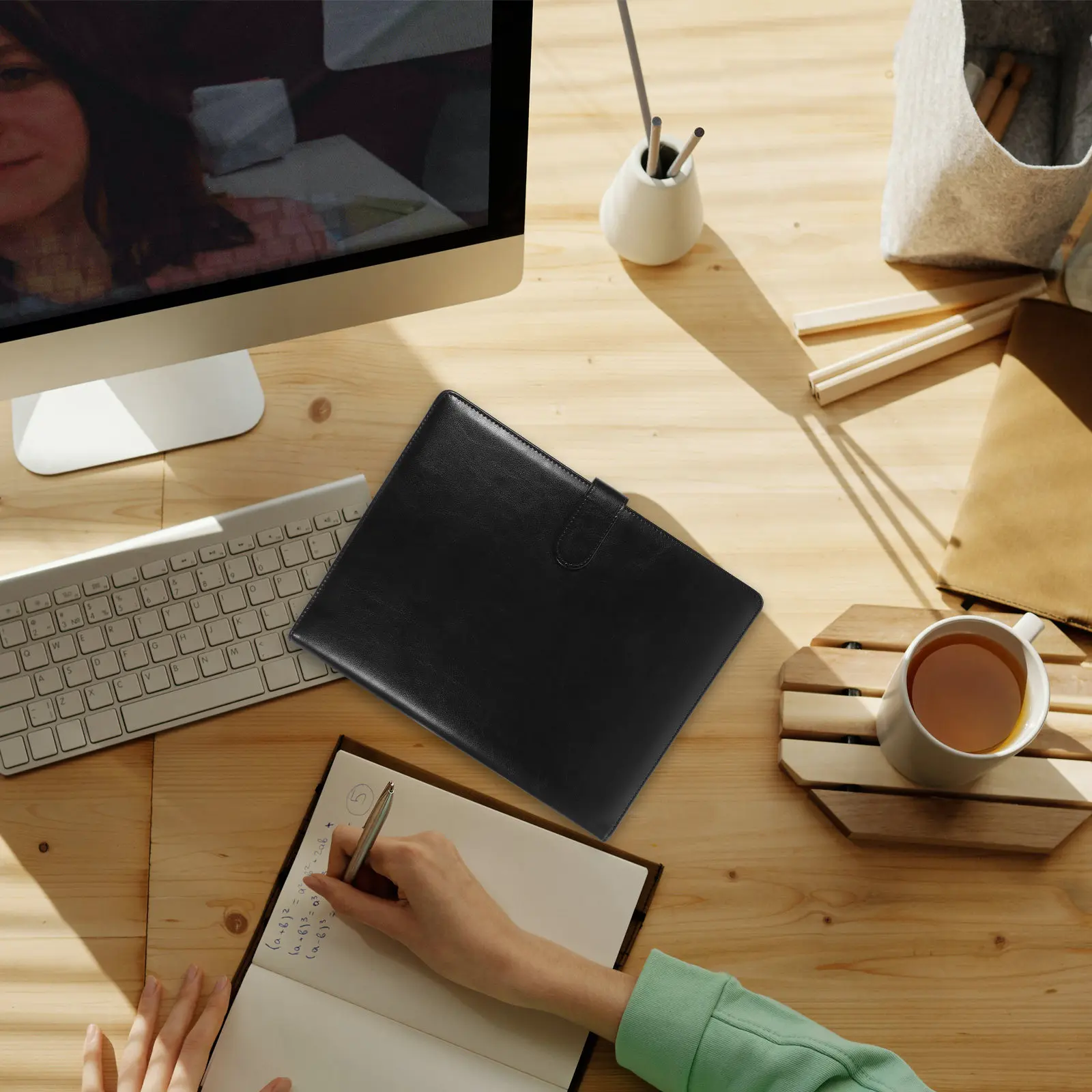 

Папка для документов из ПУ с магнитной застежкой и разделителями для документов, карт и ручек, органайзер для офиса