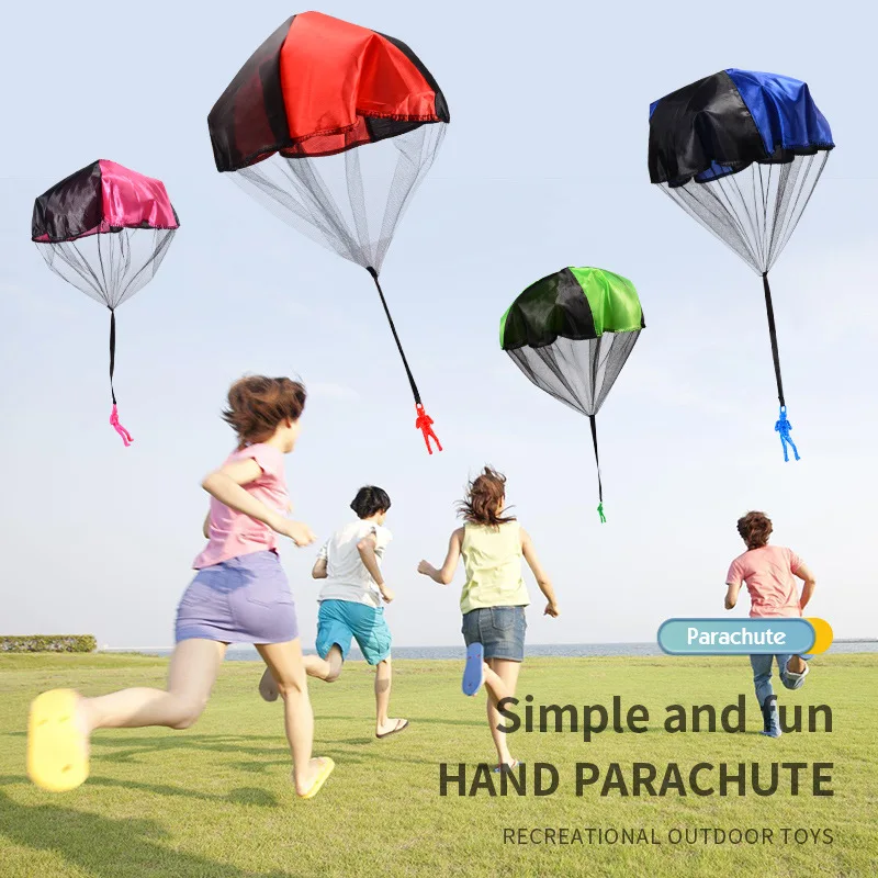 1pcs มือโยนร่มชูชีพเด็กกลางแจ้งของเล่นตลกเกมเล่นของเล่นเด็ก Fly Parachute กีฬา MINI ทหารของเล่น