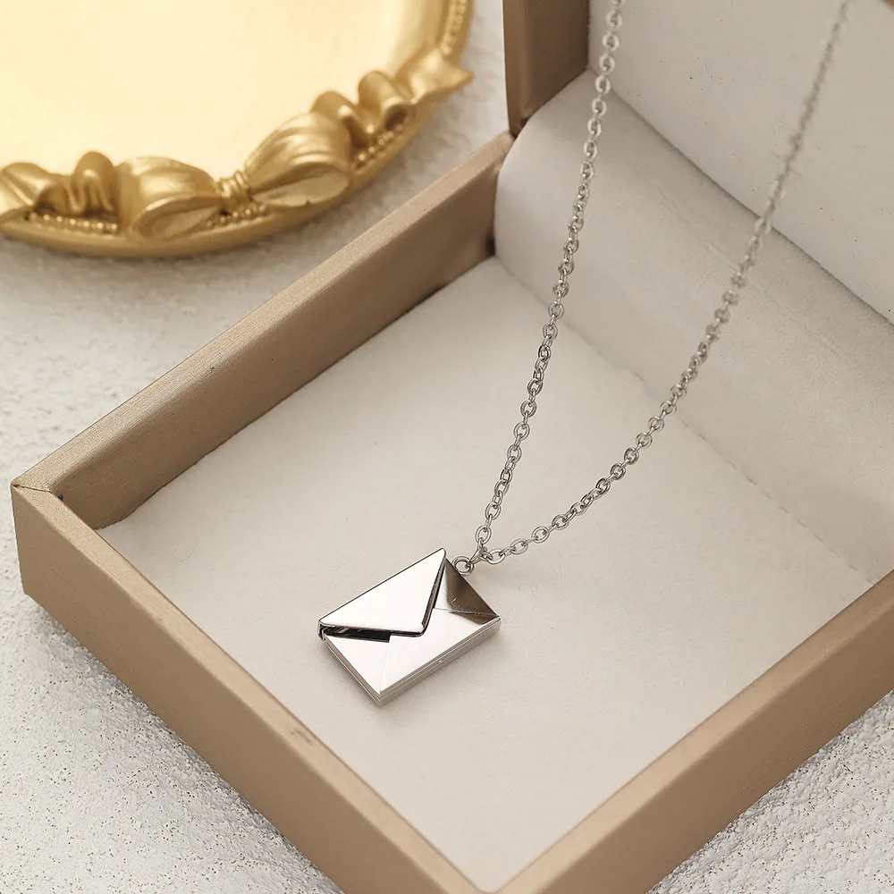 Mode Liefde Brief Titanium Staal Ketting 18K Vergulde Waterdichte Niet Allergische Hoge Gepolijste Sieraden Voor Vrouwen Meisjes Vriend