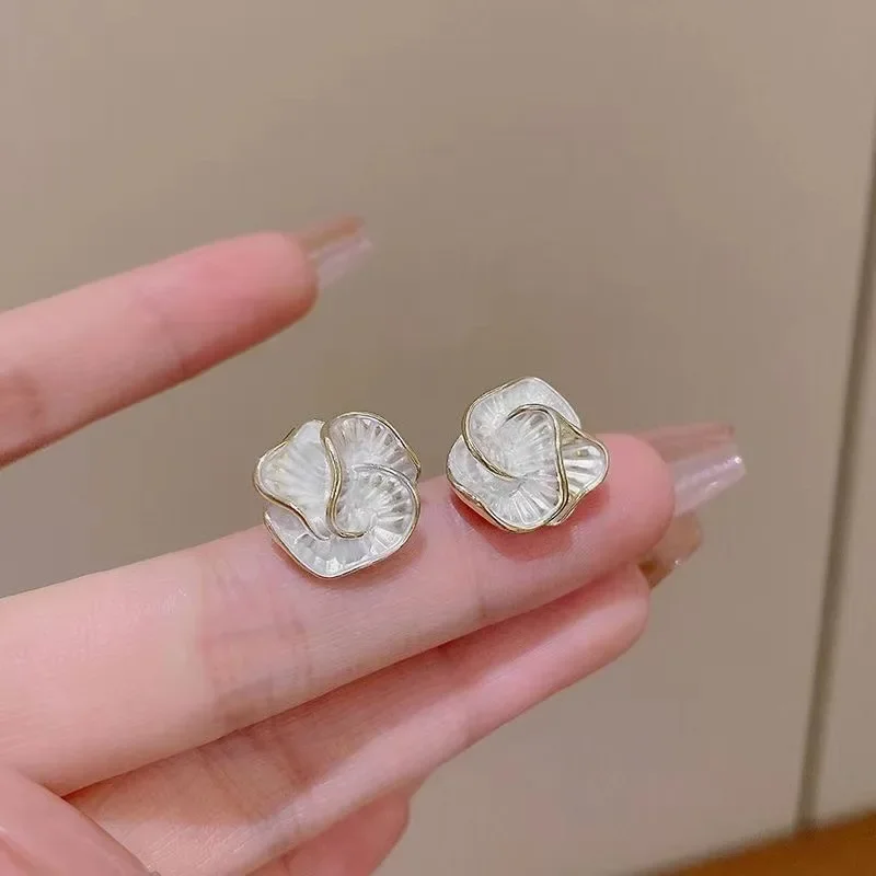 New White Enamel Camellia Stud Earrings Women Korean Design Brincos Jewelry Birthday Friend Christmas Gift