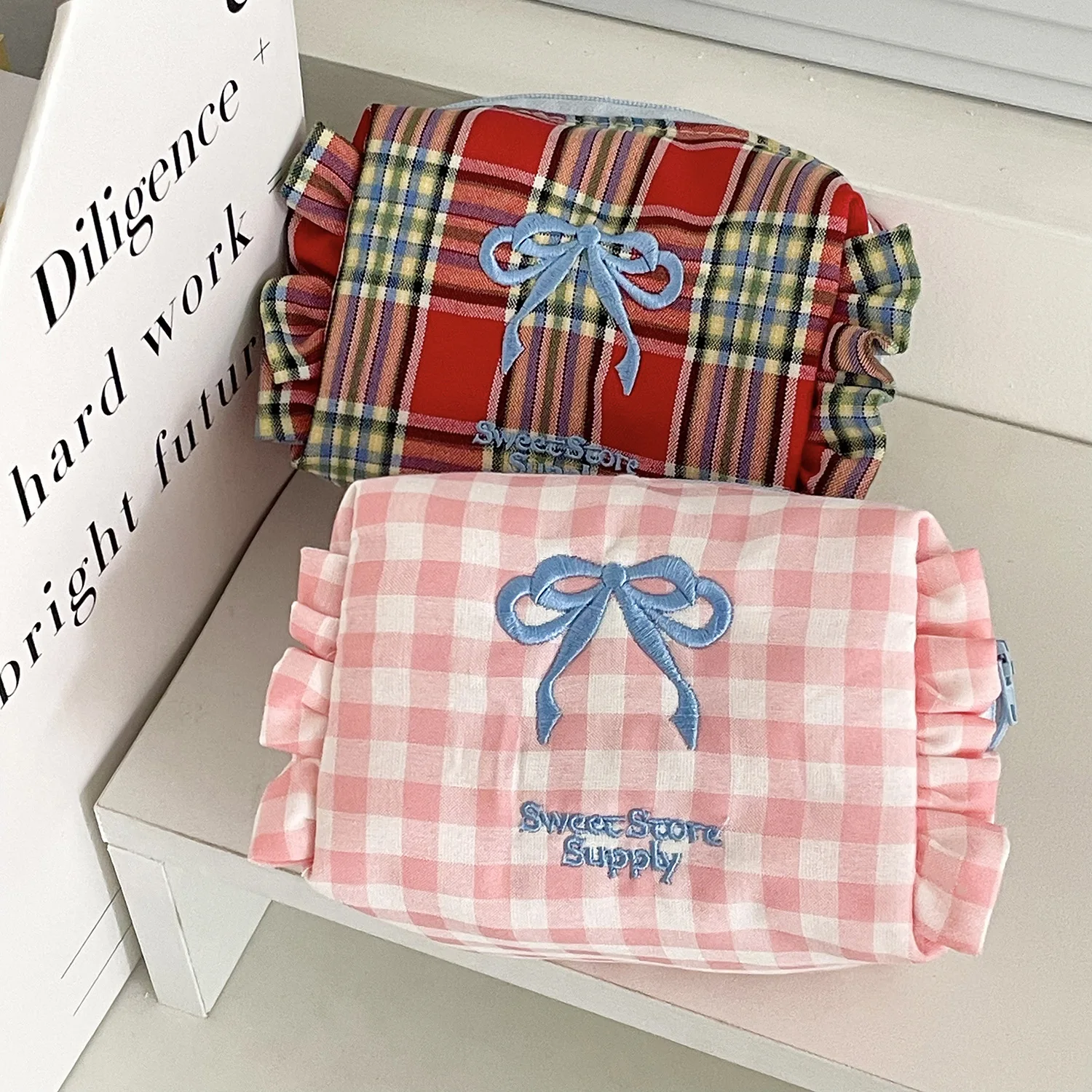 Plaid Bow Change Purse Women's Storage Bag Sweet Ruffle Girls Cosmetic Bag Makeup Case Travel Portable Wash Bag Female Clutch