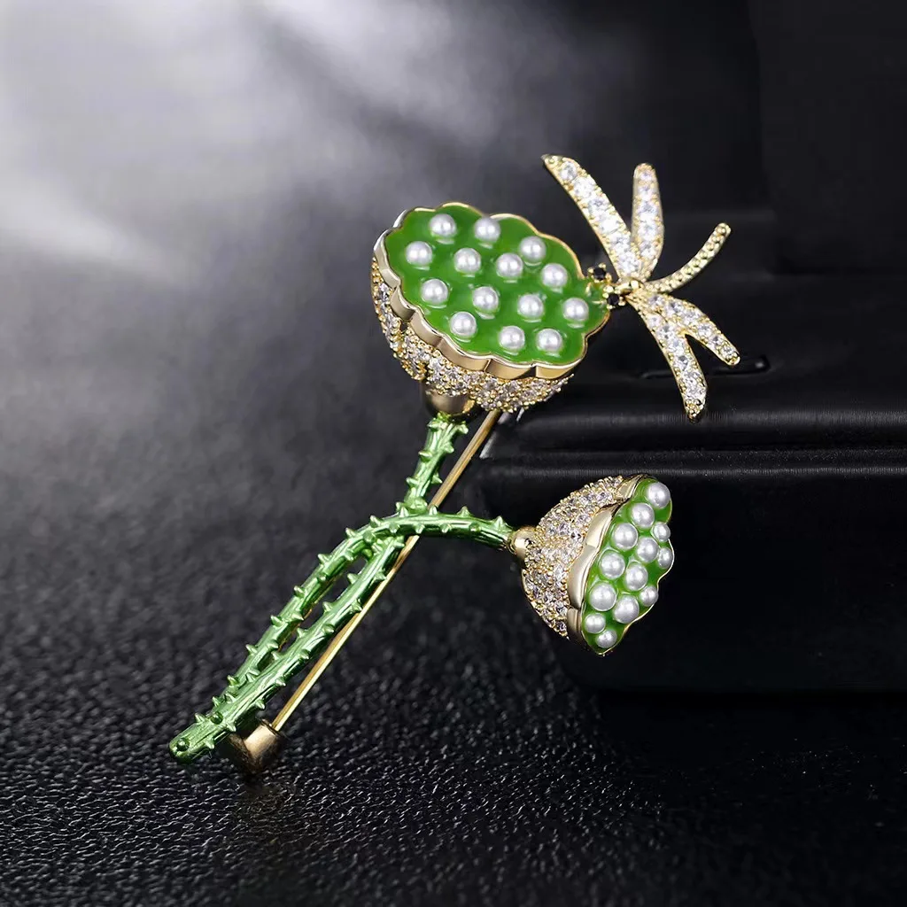 Classic Women Lotus Dragonfly Luxury Crystal Brooch Pin Fashion Plant Rhinestone High Quality Pearl Badges Buckle Party Pins