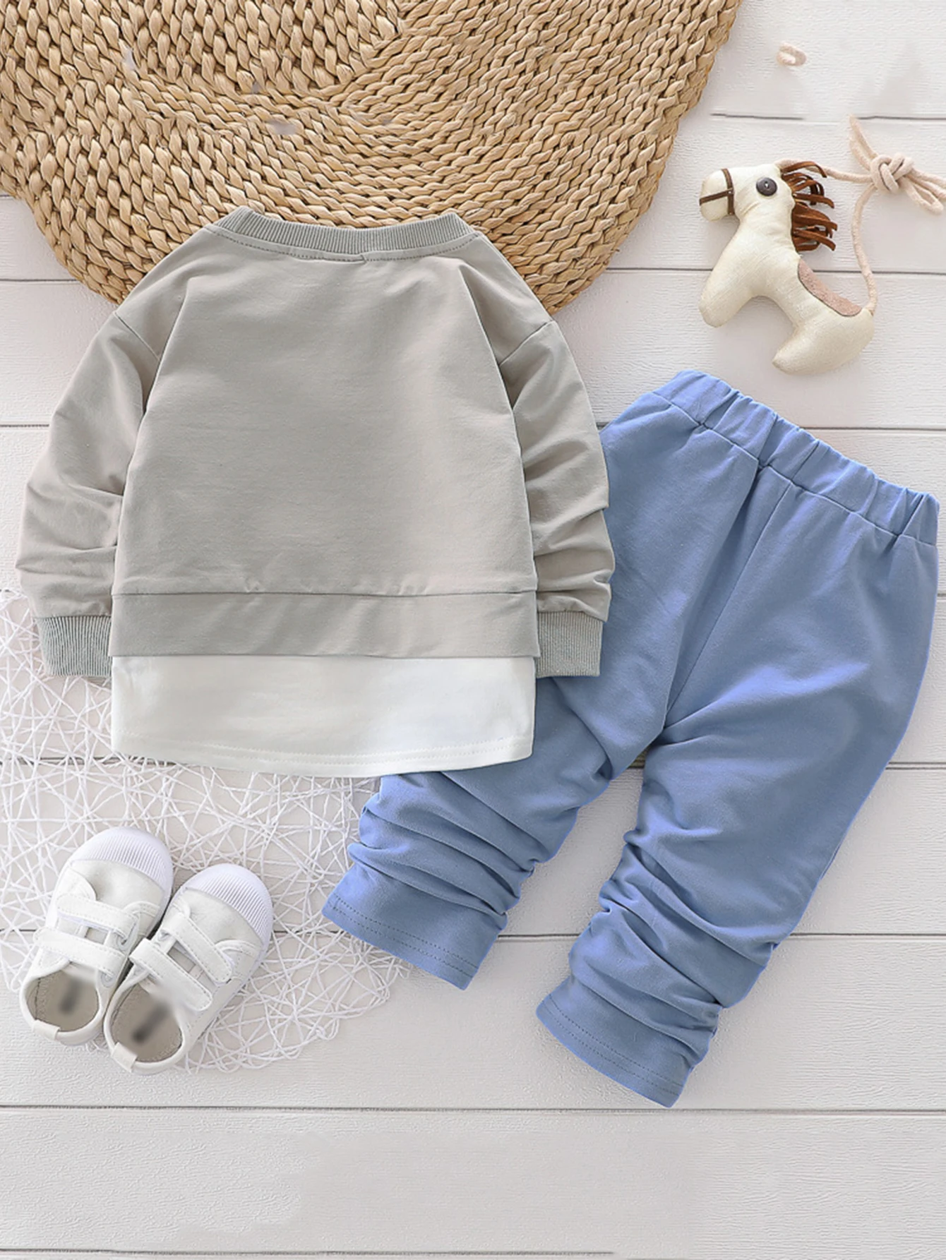 2-teiliges Kinder-Set für Frühling und Herbst, modisches Outfit mit Taschen, Farbblocksaum, langen Ärmeln und Hose – Detail 2