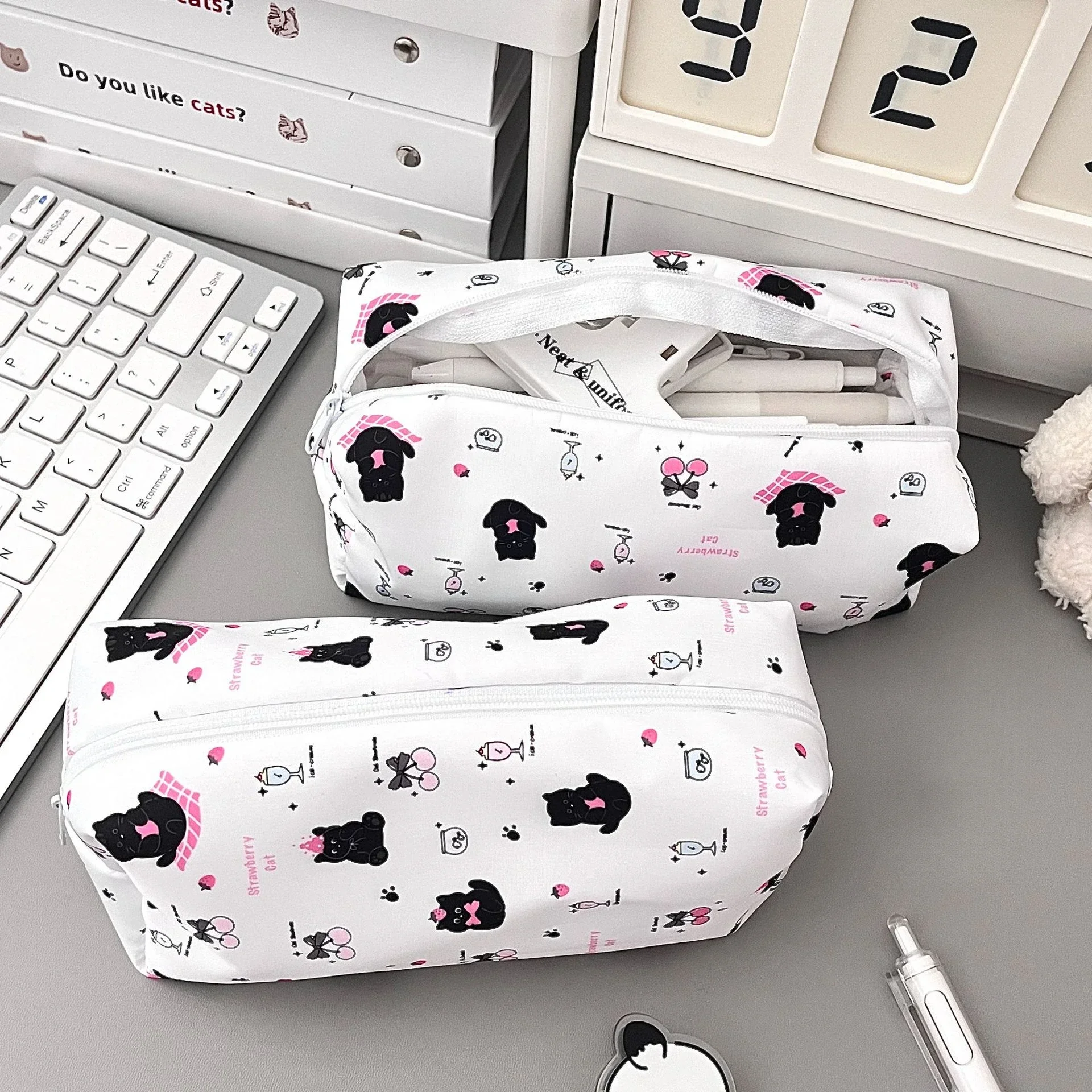 Korean Simple Cute Cartoon Animal Park Pencil Case Portable Stationery Organizer Pouch Kawaii Girls School Supplies Makeup Bag