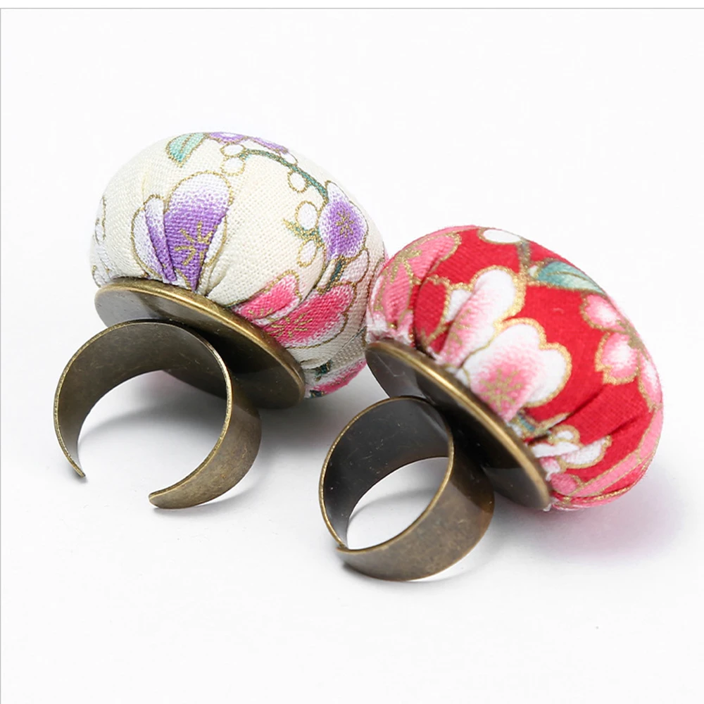 1PC/2PCS Random Color Adjustable Ring Pin Cushions For Quilting Craft Finger Pincushion DIY Sewing Tools Accessories