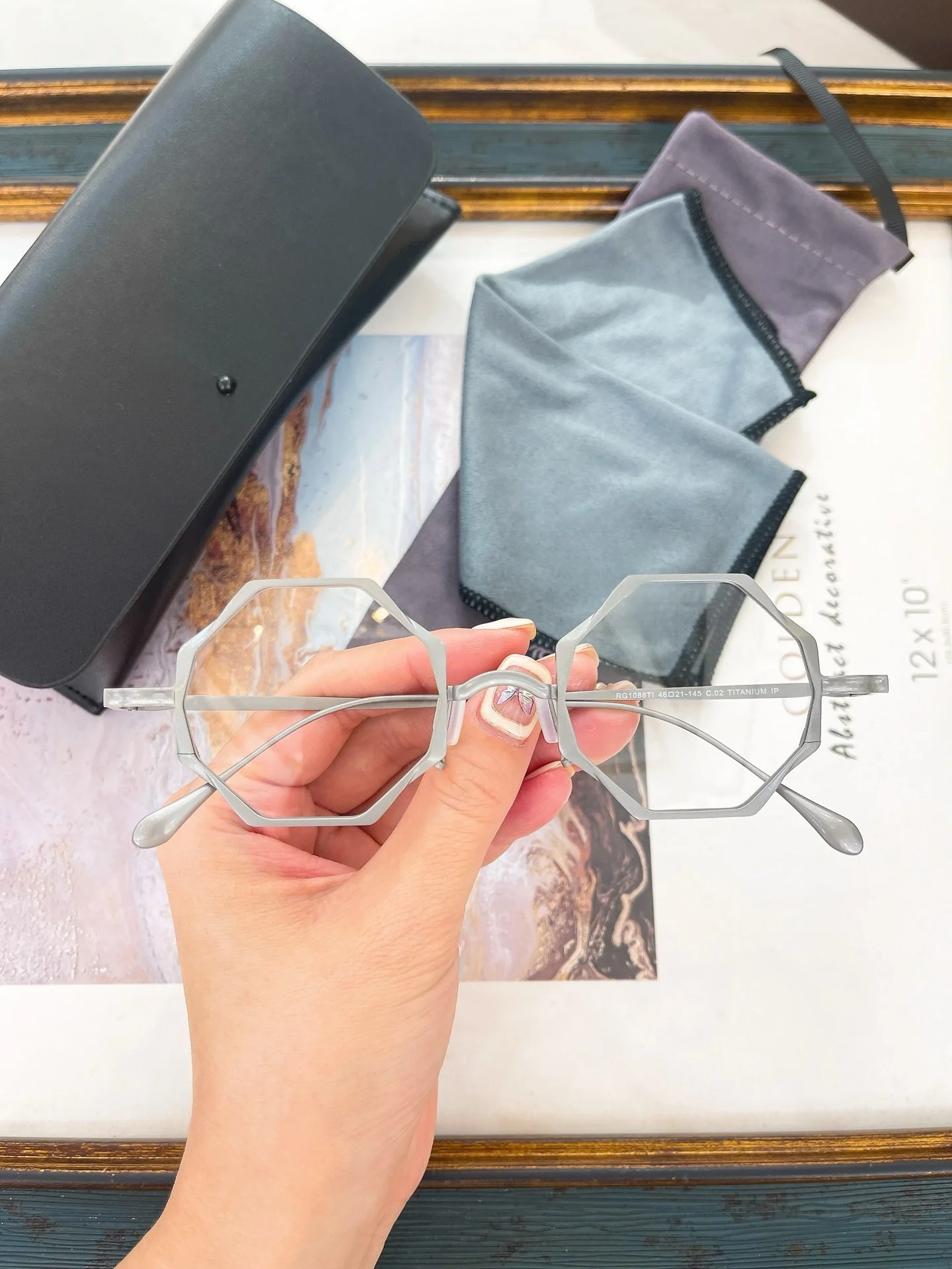 Belight 光学ヴィンテージ不規則な形状チタンヴィンテージレトロ女性男性眼鏡フレーム RG1088TI