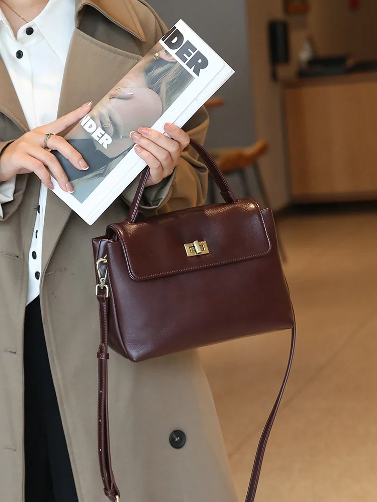 

Genuine leather women's crossbody bag 2025 new high-end retro shoulder bag fashionable and versatile commuter handbag