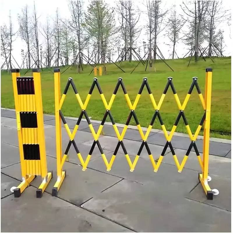 Casters Mounted Metal Expandable Folding Safety Barrier Gates