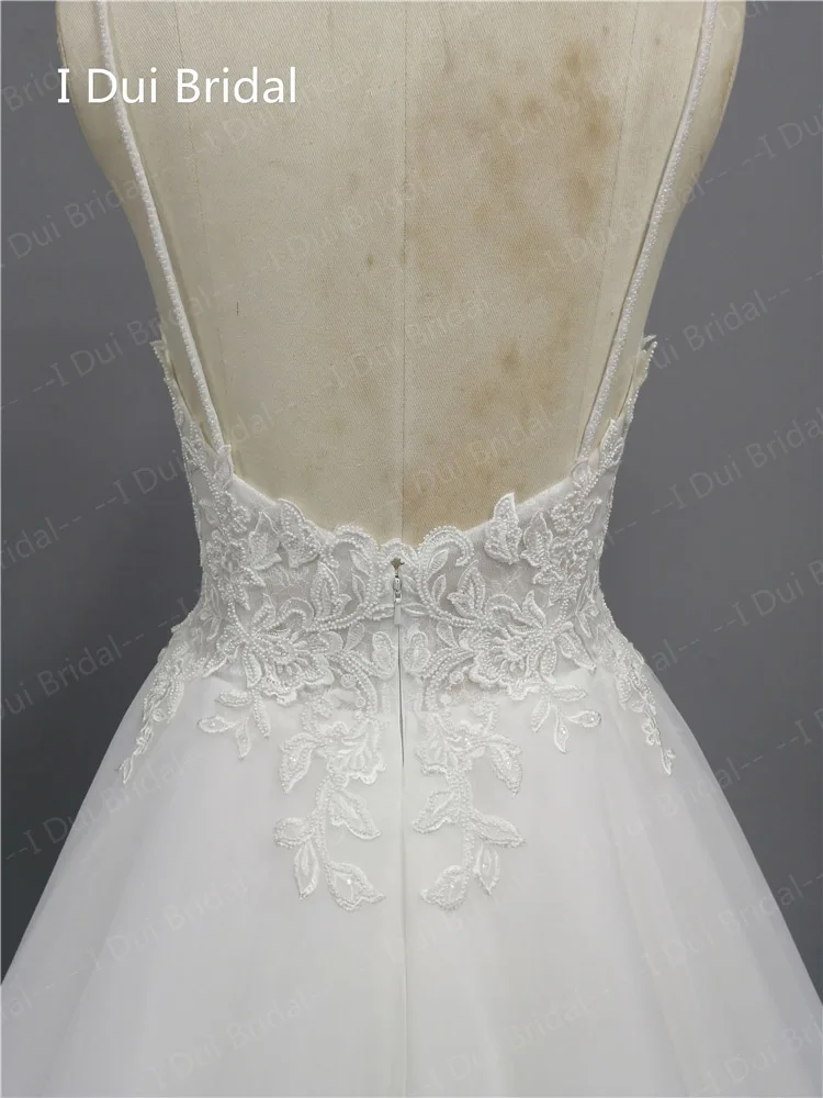 A Line Spaghetti Dây Đeo Wedding Dress Với Appliques Ren Bridal Gown Nhà Máy Bất Ảnh Bán Buôn