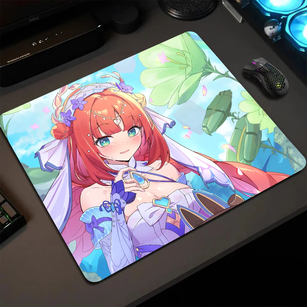 

Nilou Genshin Impact Mousepad Small LockEdge Mouse Pad For Gamers Computer Desk Pad Anti-slip Rubber