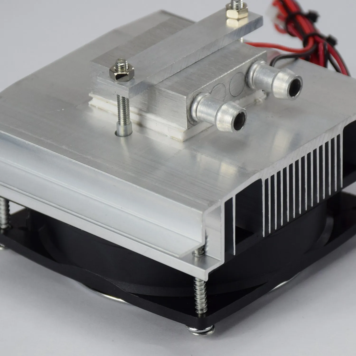 

New!50W Diy Thermoelectric Cooler Cooling System Semiconductor Refrigeration System Kit Heatsink Peltier Cooler For 15L Water