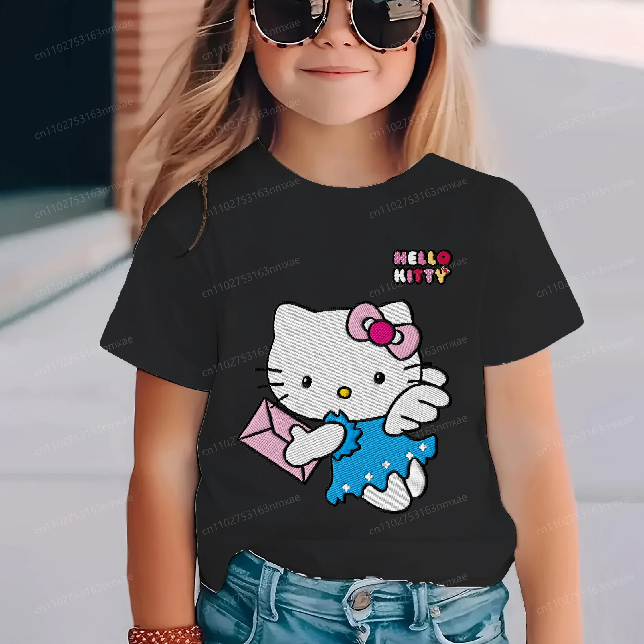 

Одежда для девочек 2025 года, футболка Hello Kitty с 3D принтом и вышивкой для девочек, семь цветов, летняя детская верхняя одежда для девочек, детский топ