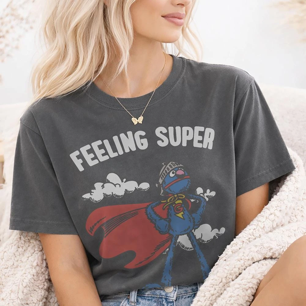 Sesamstraße Super Grover Offiziell Lizenziertes Übergroßes T-Shirt und Rundhals-Sweatshirt für Erwachsene – Detail 3