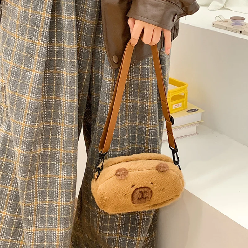 

Новая милая плюшевая сумка Capibala, женский рюкзак с героями мультфильмов, милая универсальная сумка через плечо, сумка через плечо