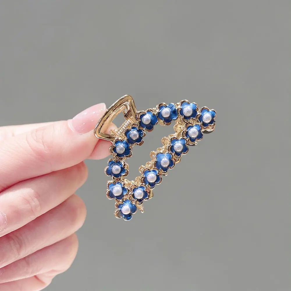 Korean Fashion Floral Claw Clip Minimalist Geometric Hairpin For Women Delicate Accessory Daily Use Tool