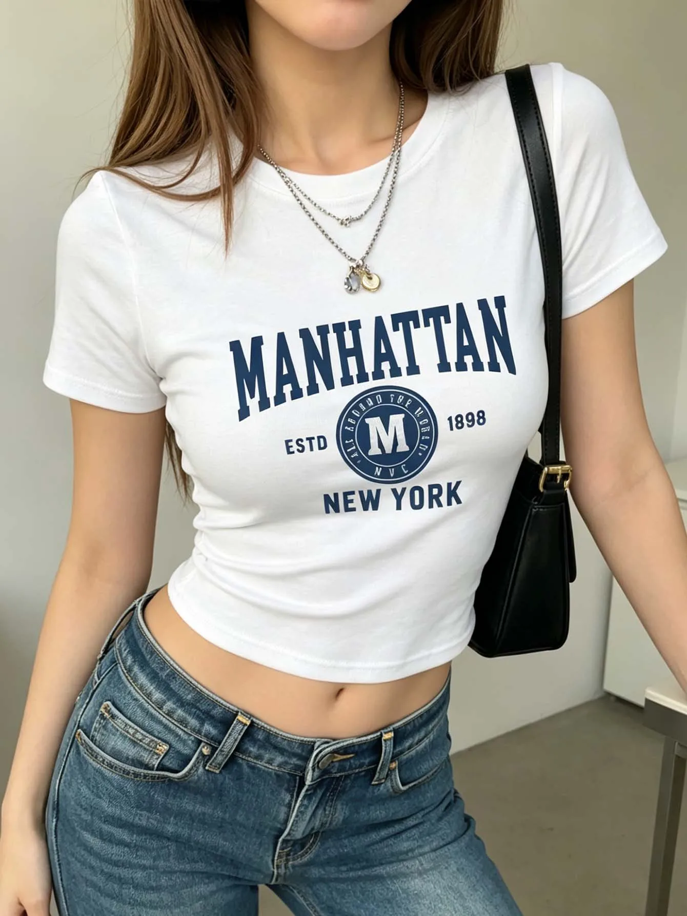 Women's Summer Short-Sleeved Fitted Top with Retro School Emblem Print, Suitable for Commuting and Shopping, Made