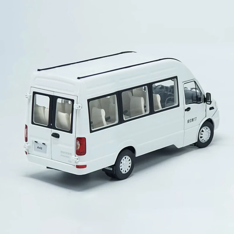 Diecast 1:24 Scale IVECO POWER DAILY Commercial Vehicle Alloy Car Model Simulation Toy Gift Finished Product Static Model