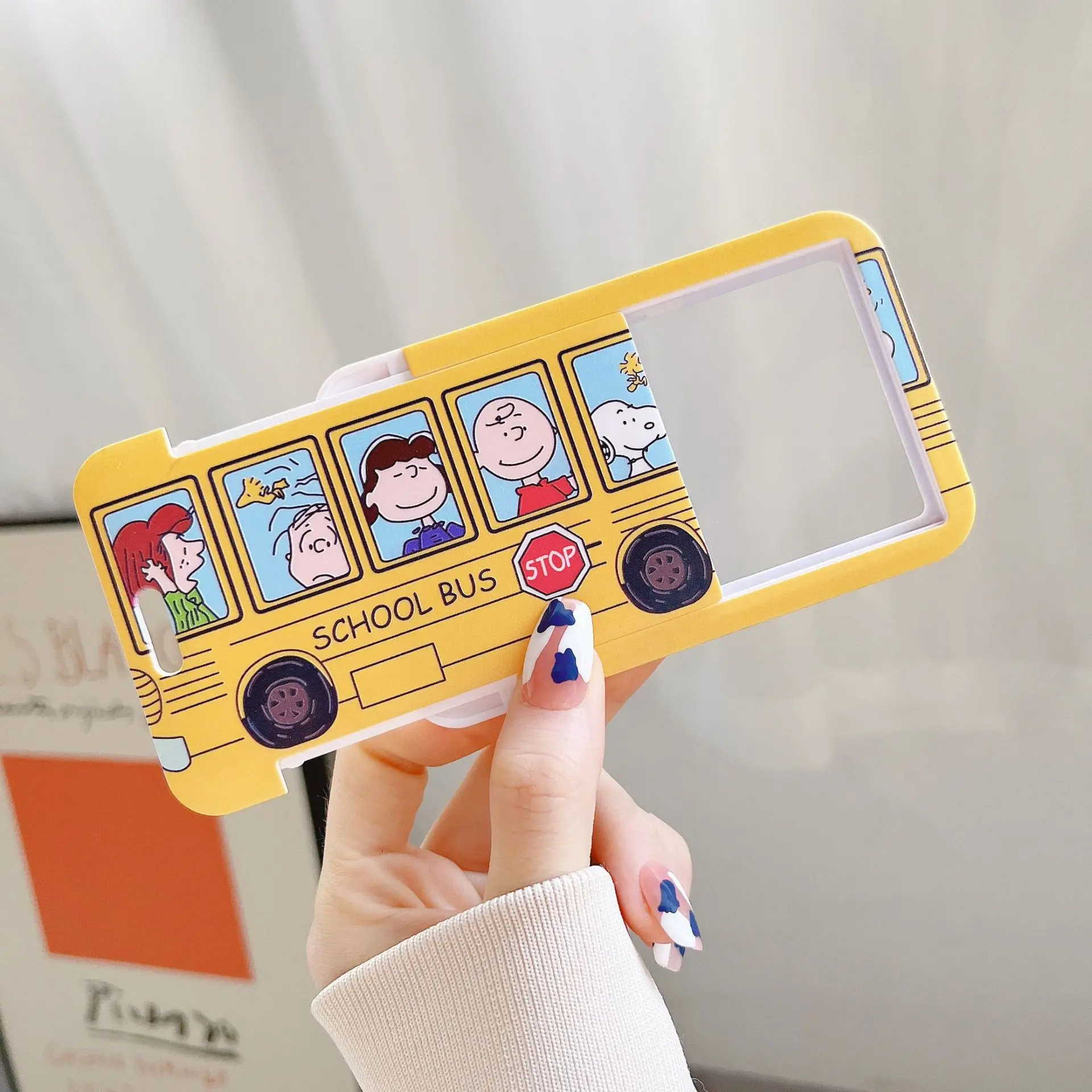 Snoopy Charlie Cartoon Kartenhalter Schlüsselanhänger Anime Dehnbare eingebettete Kartenhülle Schlüsselanhänger Erwachsene Bus Student Ausweishalter Geschenk – Detail 4