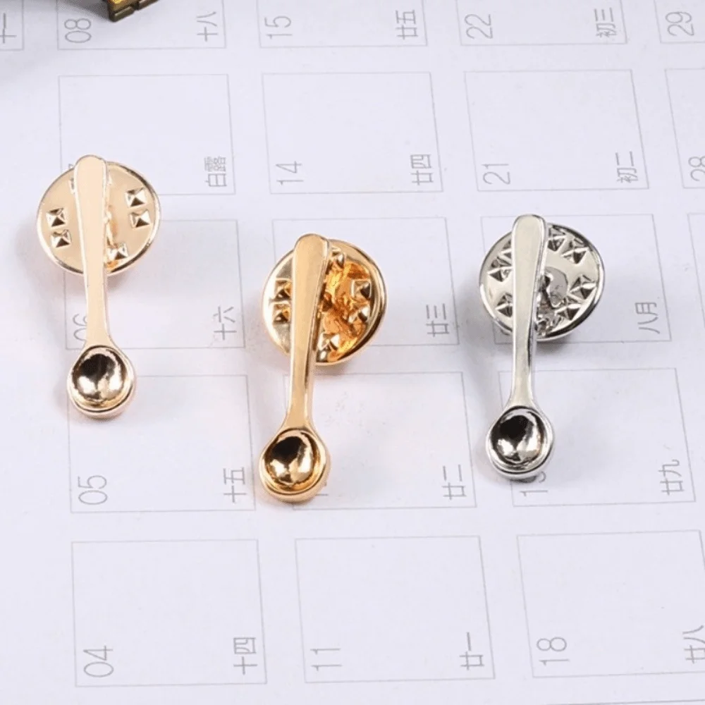 Cute Design Spoon Brooch Small Size Creative Metal Coffee Spoon Lapel Pins Vintage Collectible Metal Badges Shirt Decoration