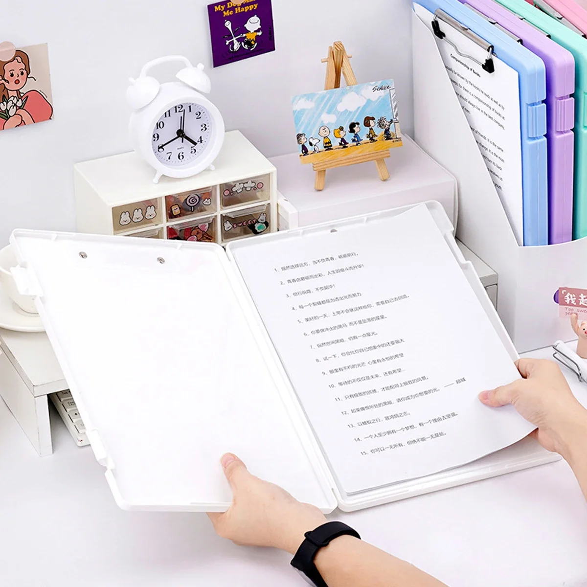 クリップ付きファイルフォルダー用のA4収納ボックス。学生が特別なテスト用紙を整理して保管できるように設計されています。