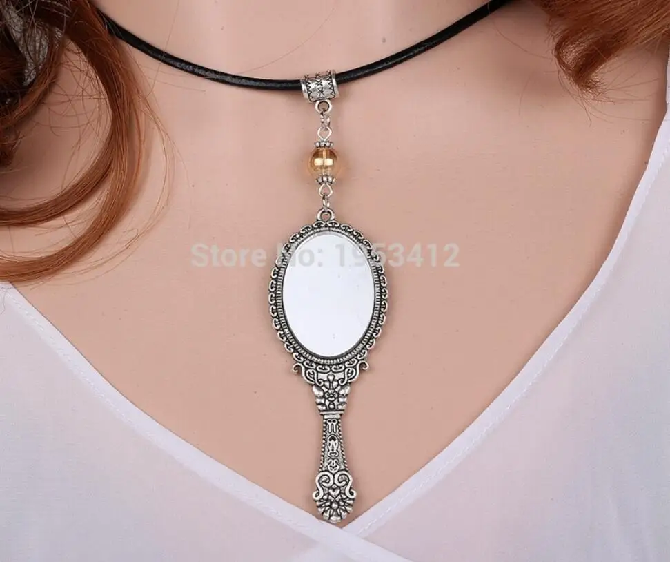 Retro Vines Pattern Carved Magic Mirror Necklace For Women Hand Mirror Makeup SPA Salon Handle Cosmetic Leather Pendant Gifts