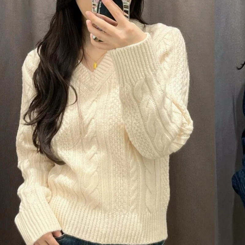 

Женский вязаный свитер с V-образным вырезом и длинными рукавами, базовая модель, осень-зима, новинка URHMBMK, для повседневной носки, свободный крой.