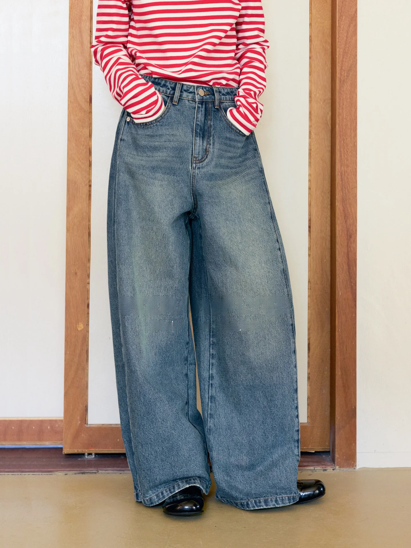 

Loose Casual Denim Jeans Deer And Flng Bird Pear Heaven Vegetable Two Colors High Waist Straight Leg Cotton Blend All Seaso...