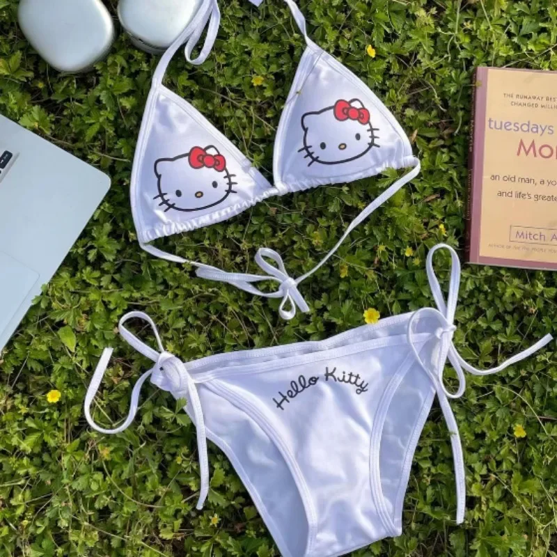 Nowe dwuczęściowy strój kąpielowy Hello Kitty dla kobiet, słodkie i modne bikini, małe piersi push-up, gorące wiosennya strój kąpielowy na wakacje,