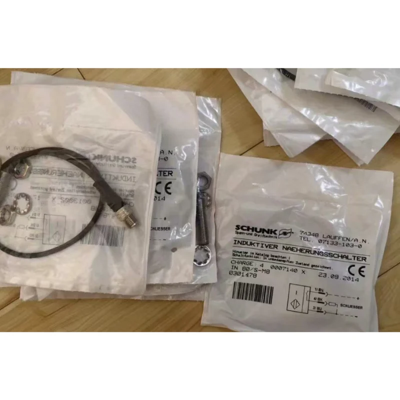New 0301478 IN80-S-M8-PNP proximity switch in stock for quick delivery