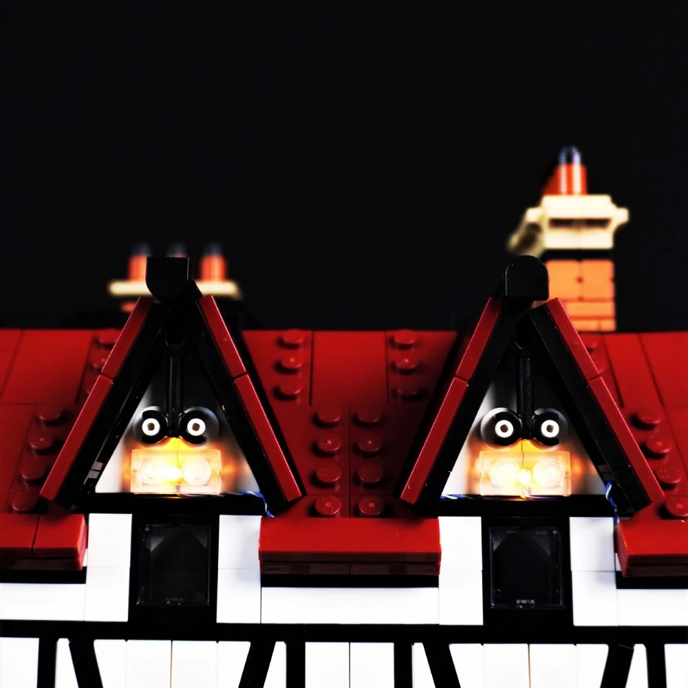 مجموعة الإضاءة لإصدار LEGO Tudor Corner RC لا تشمل مكعبات البناء (مجموعة إضاءة LED فقط)