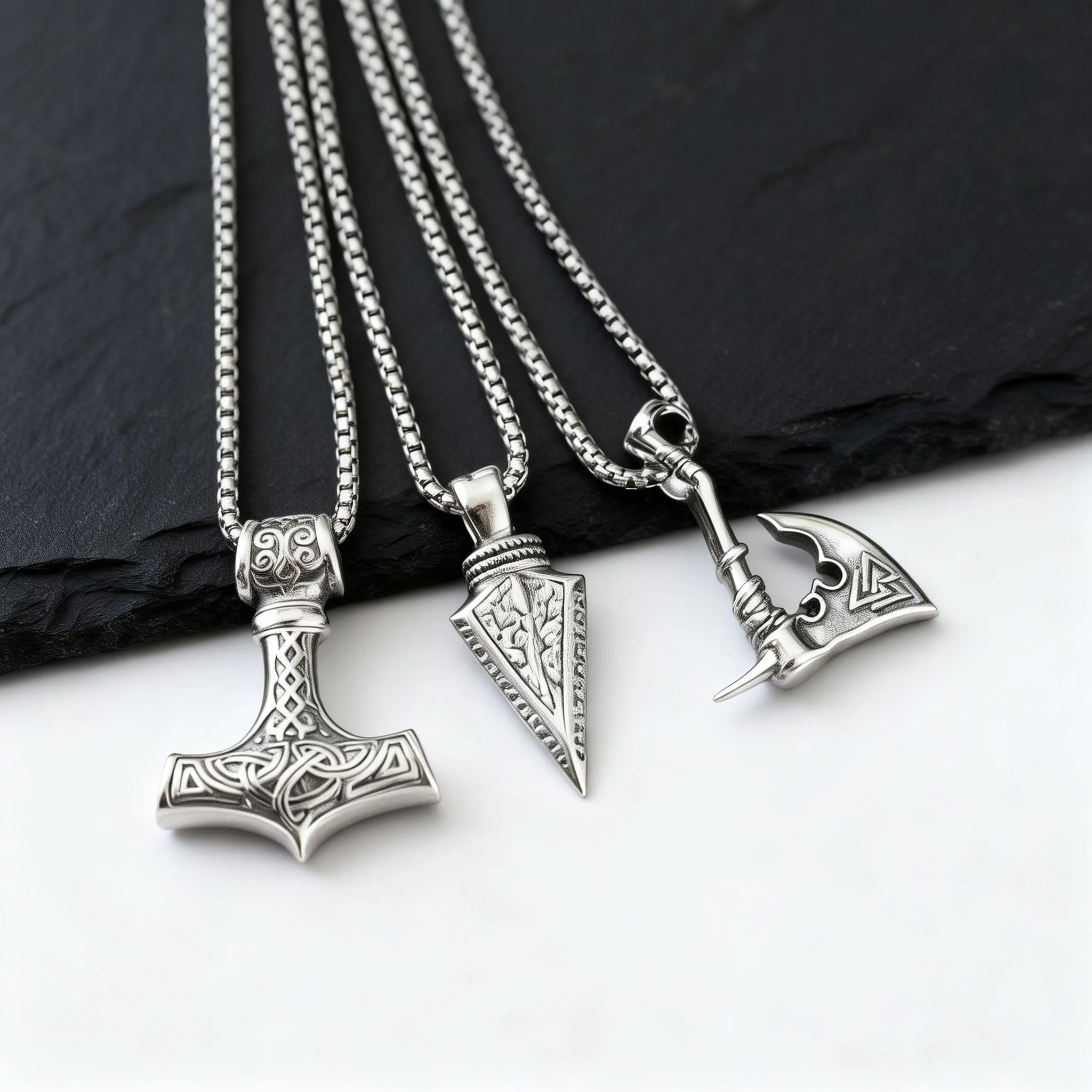 Wikinger-Axt-Halskette für Männer, Vintage Edelstahl Piraten-Runen-Halskette, Rock-Punk-Schmuck Geschenk für Vater Sohn Ehemann BBF – Detail 2