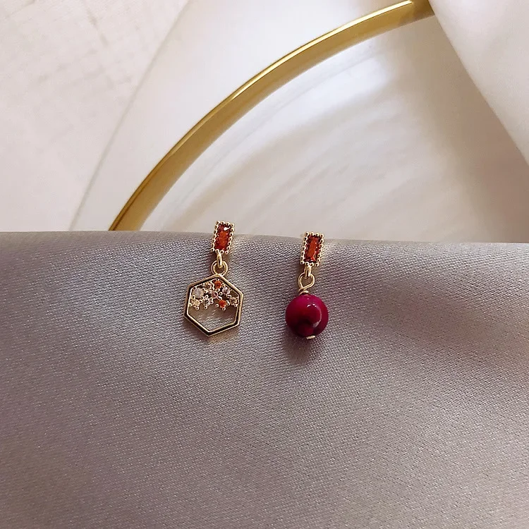 Chinese Red Element Retro Trend Pendant Stud  Earrings for Women Girls Pearl Asymmetry Dangle Ear Piercing Pendientes Jewelry