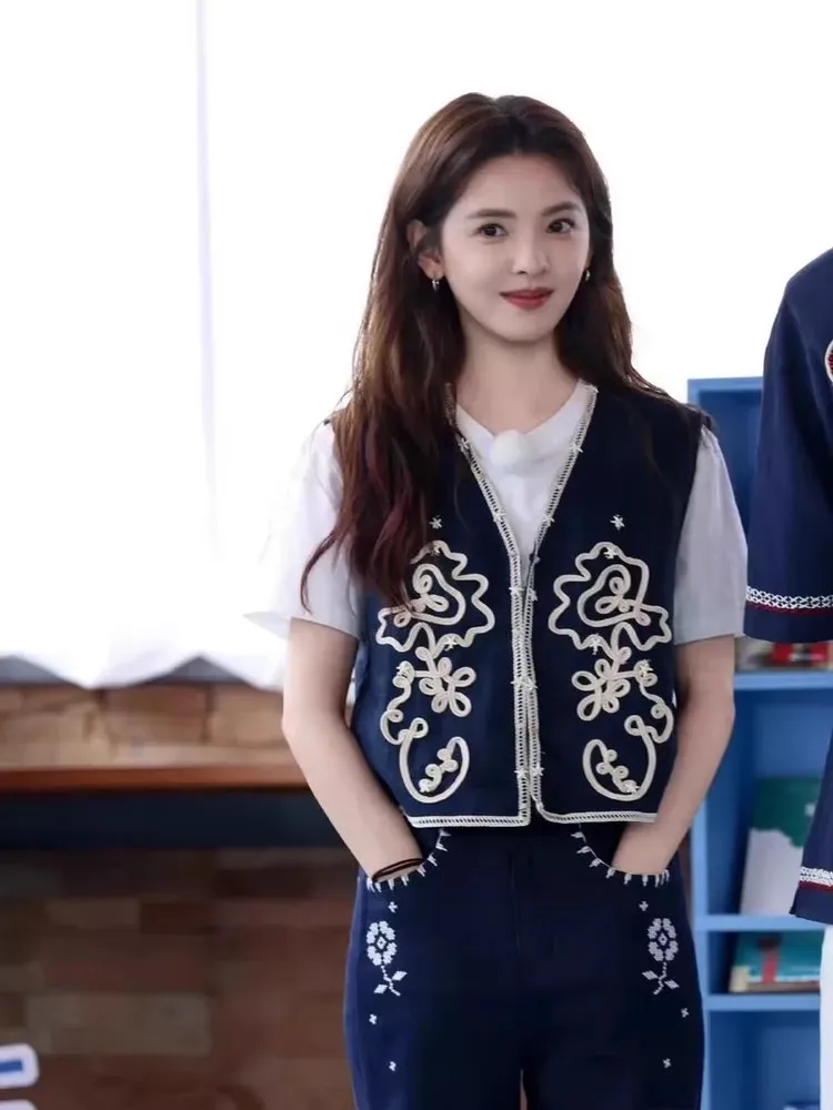 

Bohemian Style Women's Vest Travel Outerwear V-Neck Single Button Closure Regular Length Plant Floral Patterned EXJR Run Wild