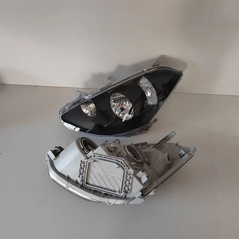 

Pair Car Headlight For Toyota Caldina AZT240 ZZT241W AZT246W AZT241W ST246W 2002-2005