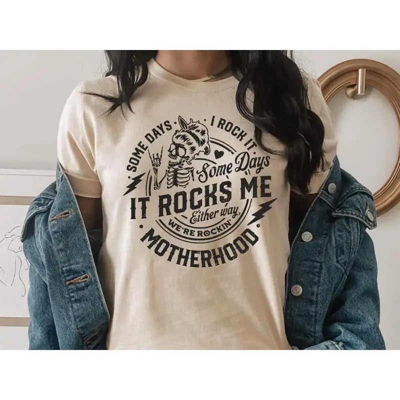 

Футболка для матери SweaT Mama Life Mom Rocks Me Mother For