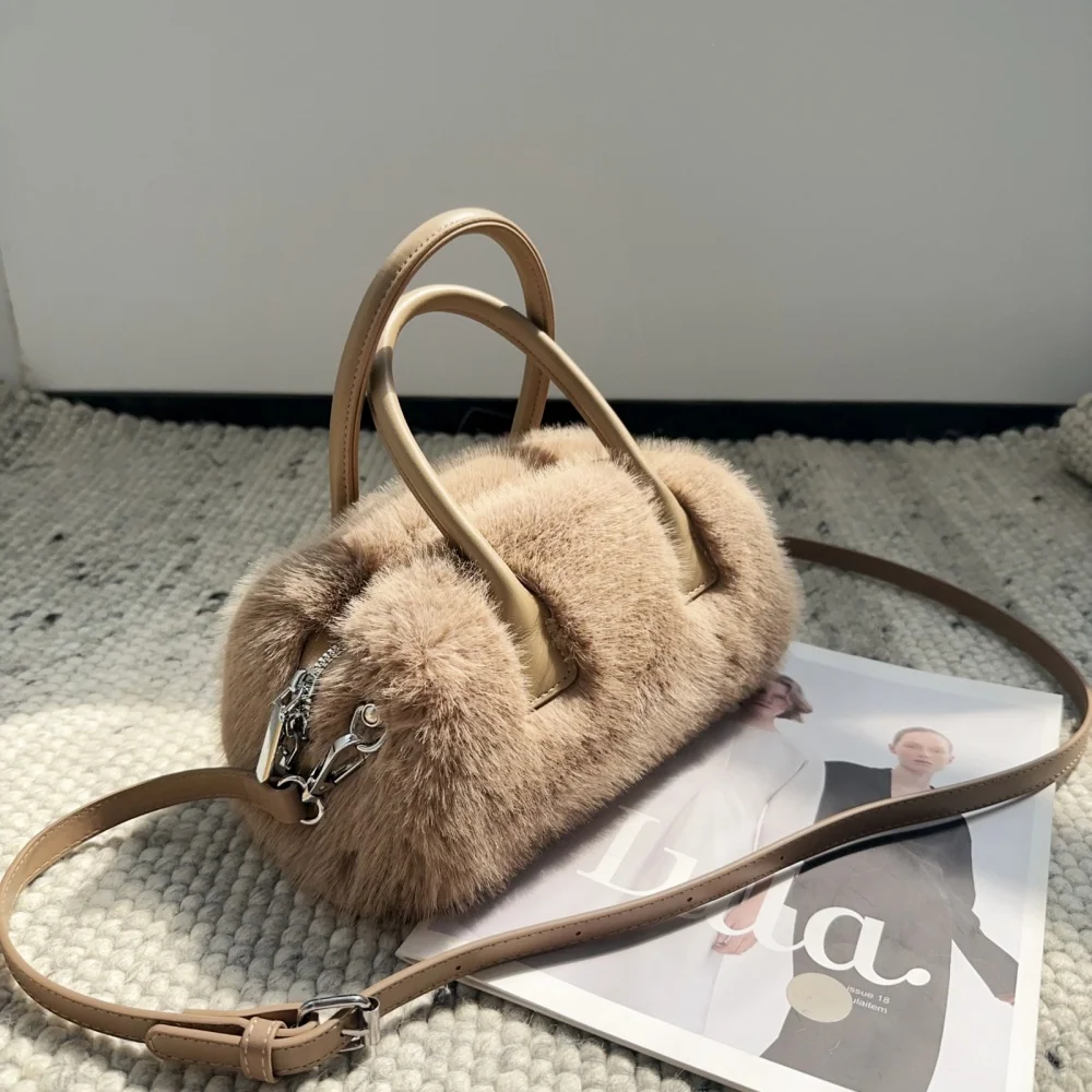 

Faux Fur Tote Bag Versatile Fluffy Handbag Furry Clutch Minimalist Plush Crossbody Bag For Gift Special Occasions Handbag