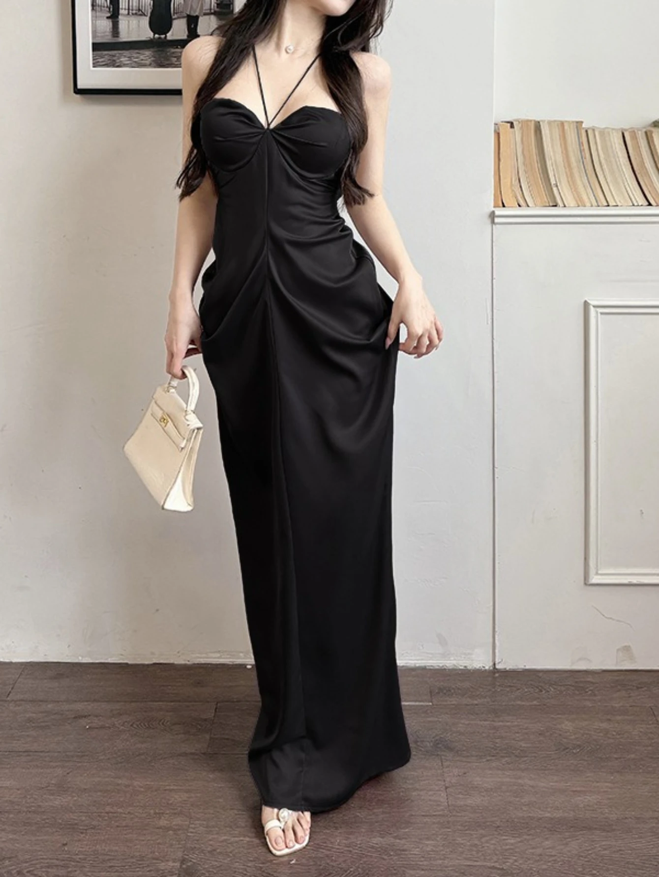 Sukienka bez pleców w stylu resort: Krój w kształcie litery A z podkreśleniem talii |   Krój slim-fit, świąteczny wzór