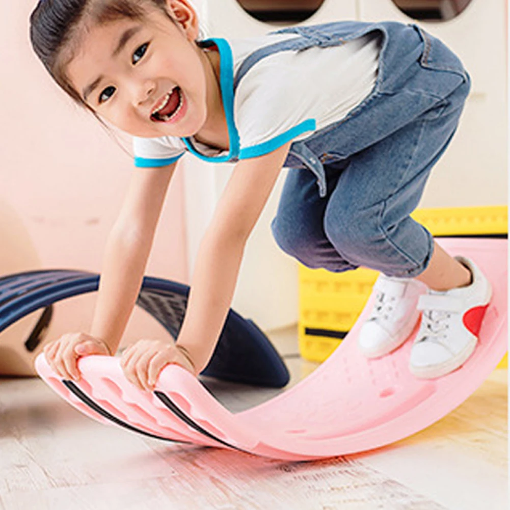 Balance Rocker Board Rutschfestes Balance Trainer Board Wobble Yoga Board Kinder Wippe Balancierspielzeug Geburtstagsgeschenk für Jungen Mädchen