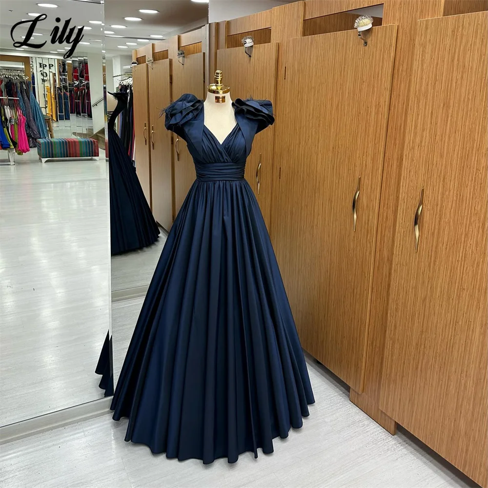 

Lily Modern Dark Black Prom Dress With Pleats Feathers Bows Evening Dress A-Line Satin Party Dress Sexy Open Back فساتين السهرة